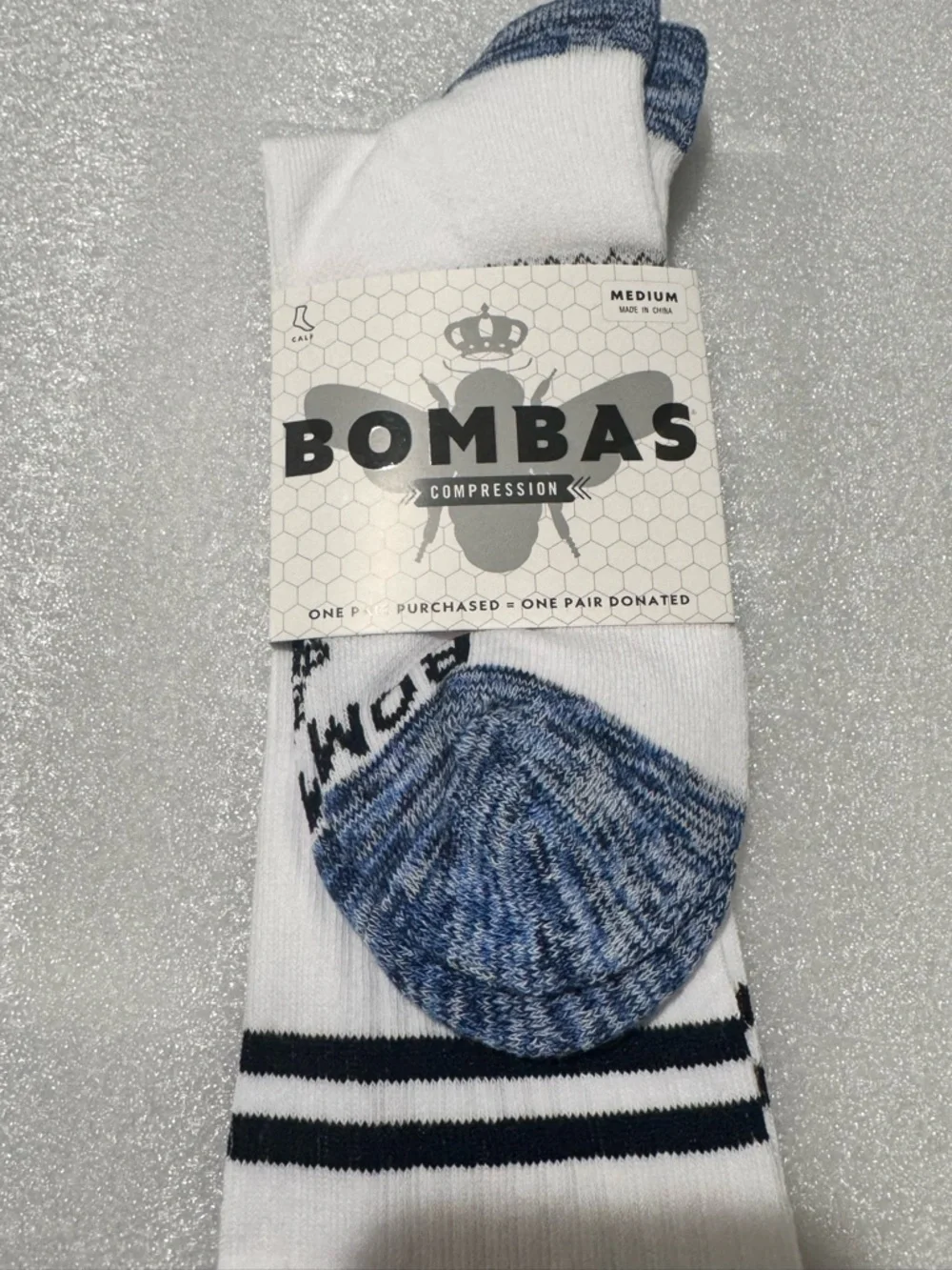 Bombas NWT Unisex 1 Pair Compression & 1 Pair White Ankle SZ: Medium